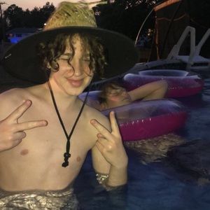 Meet your Posher, Adam